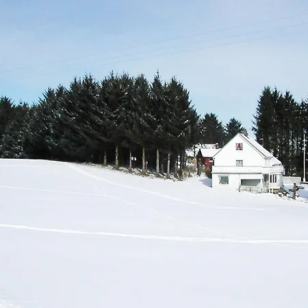 6 Person In Averoy-by Traum * Sveggen