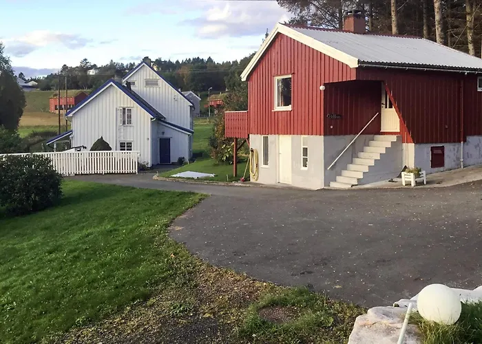 6 Person In Averoy-by Traum Sveggen